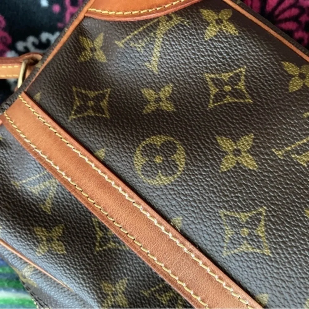 Louis Vuitton trocadero monogram vintage bag